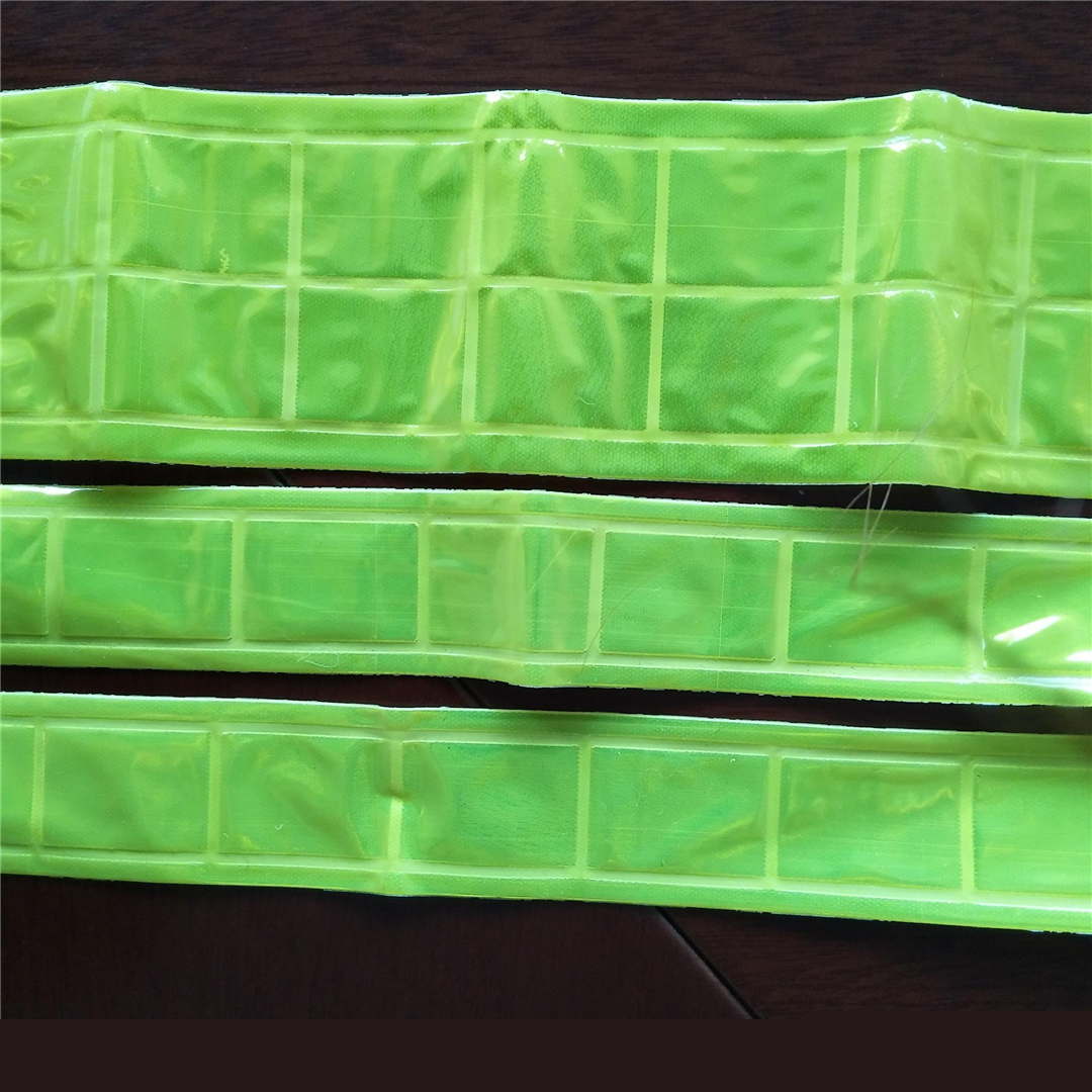 超聲波反光帶復合分條機HD-0645 超聲波反光帶復合分條機HD-0645