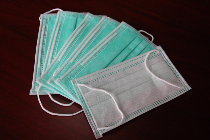 高速全電內耳包邊口罩機HD-11107 高速全電內耳包邊口罩機HD-11107