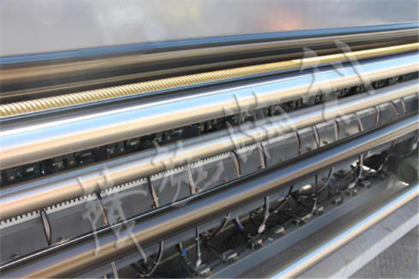 <a href='http://www.www.symn.com.cn/xingyezixun/748.html' target='1' style='font-size:14px; font-weight:bold; color:#ff0000;'>裥棉機</a>