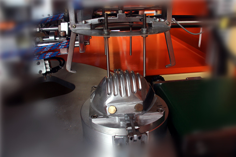 <a href='http://www.www.symn.com.cn/xingyewenzhang/1361.html' target='1' style='font-size:14px; font-weight:bold; color:#ff0000;'>超聲波口罩機</a>